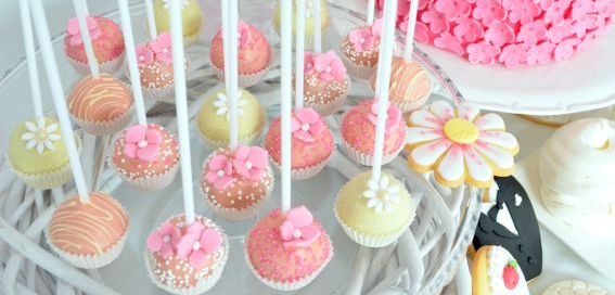 Tort, ciasteczka weselne, cakepops
